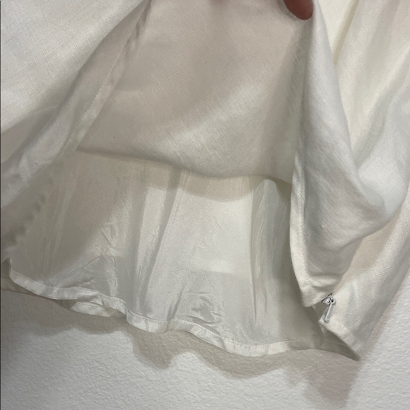 Petite Sophisticate Linen White V-Neck Tank Top Size 6 PTP 19” EUC - Picture 7 of 8